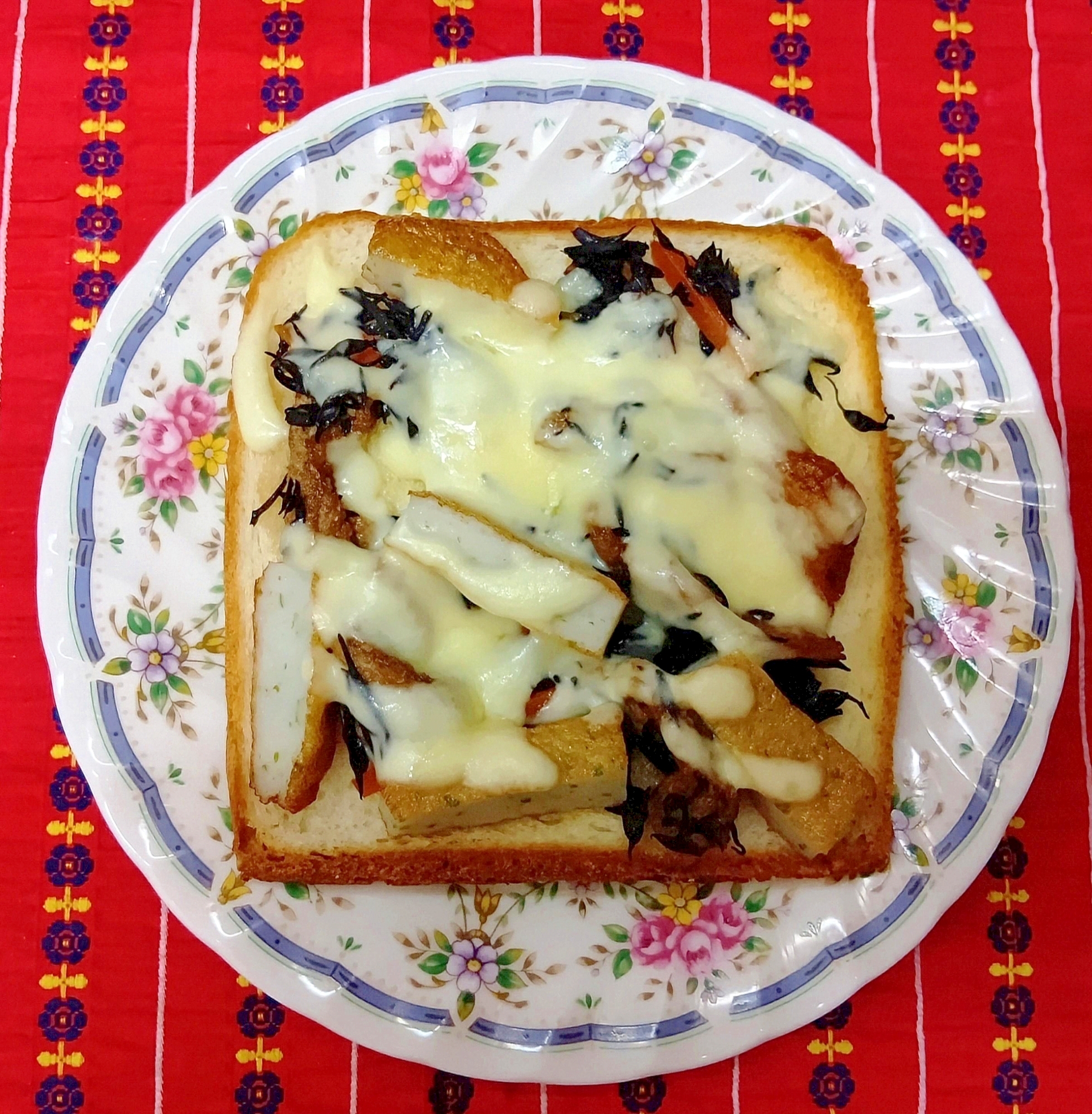 ひじき煮ピザトースト