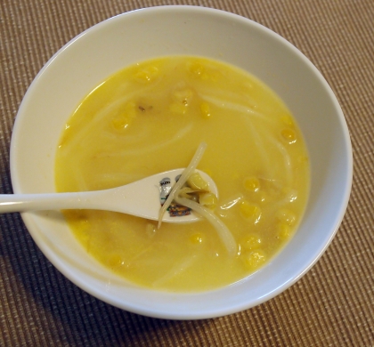 カップスープで　もやしとかにかまの和風コーンスープ