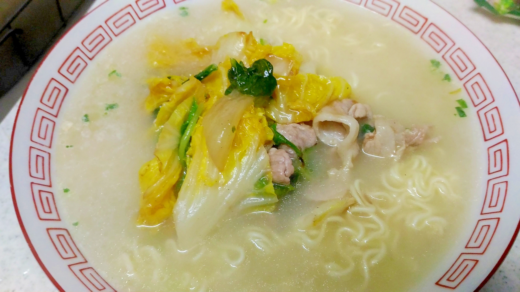 白菜と豚肉のあんかけとんこつラーメン