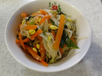 小松菜がなかったのでほうれん草で代用しましたが、とっても美味しくできました！野菜がたっぷり食べれていいですね！