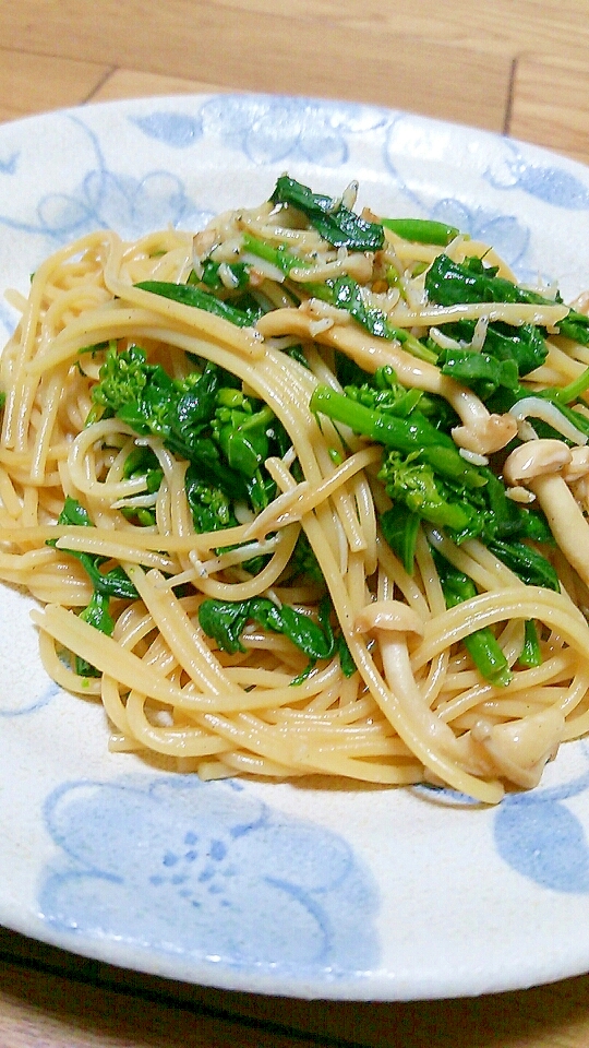 しらすと菜の花とブナピーのバター醤油パスタ