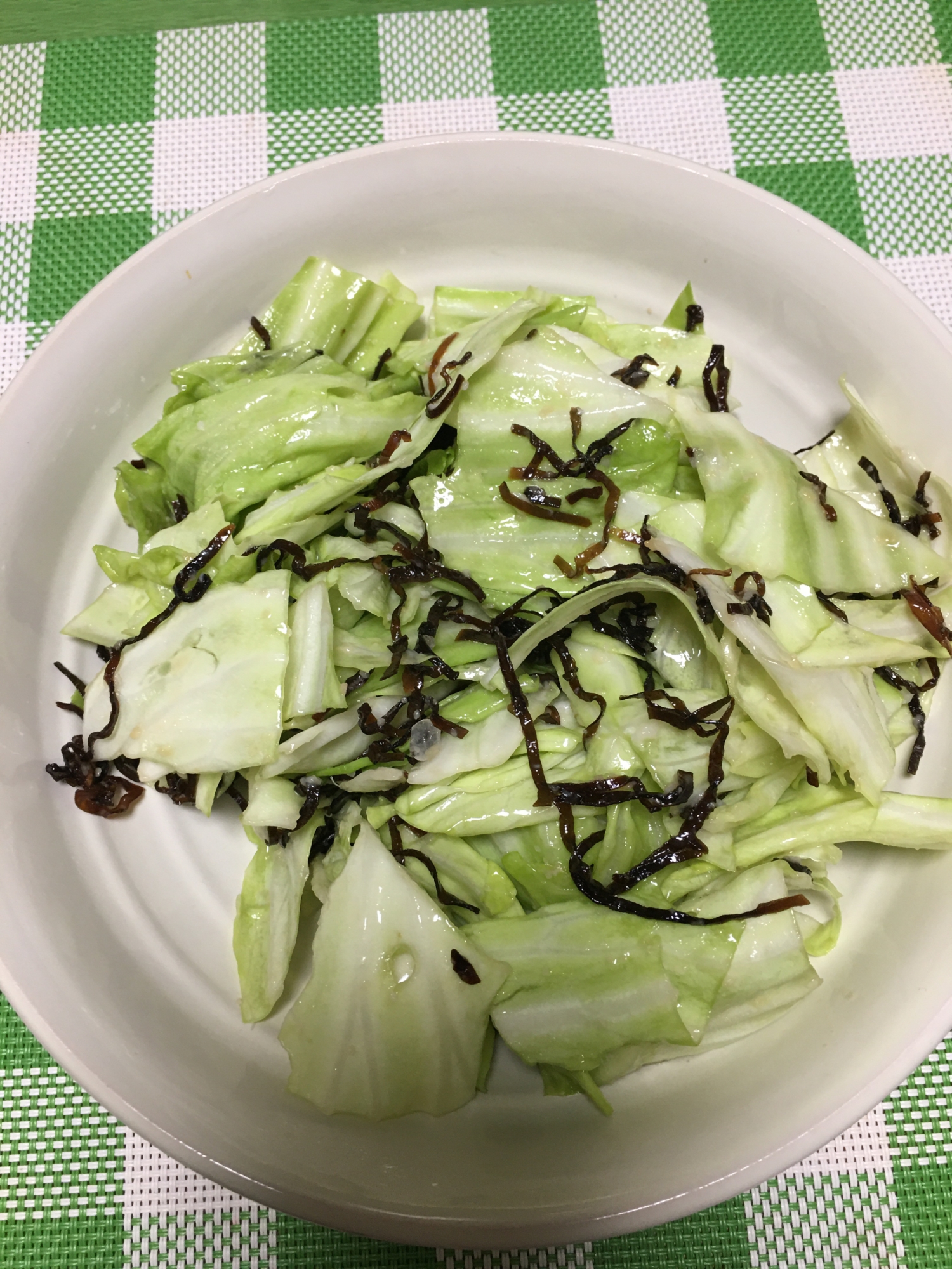 キャベツの塩昆布漬け