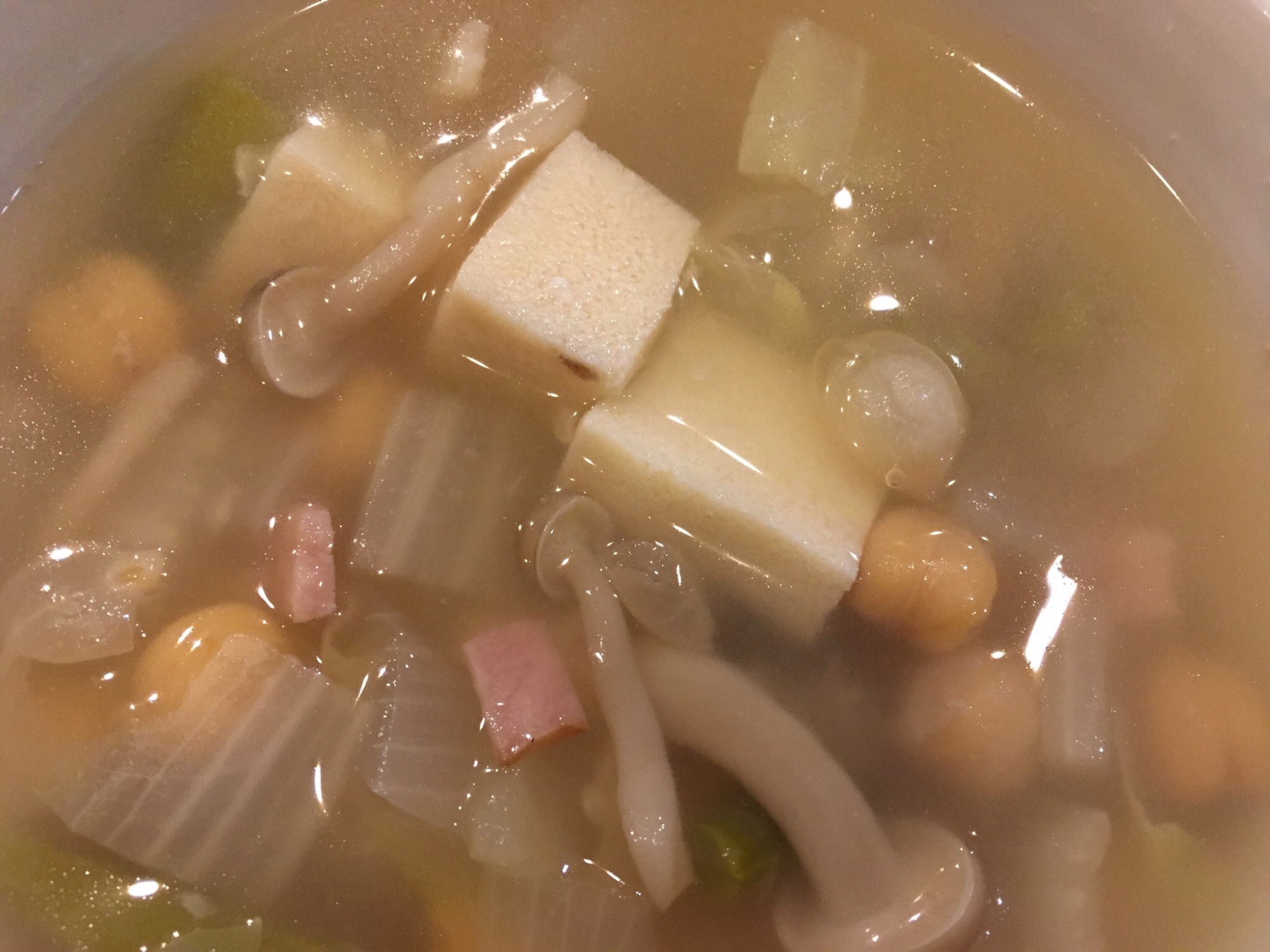 高野豆腐入りジンジャーコンソメスープ
