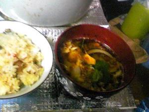 玉ねぎと卵の澄まし汁