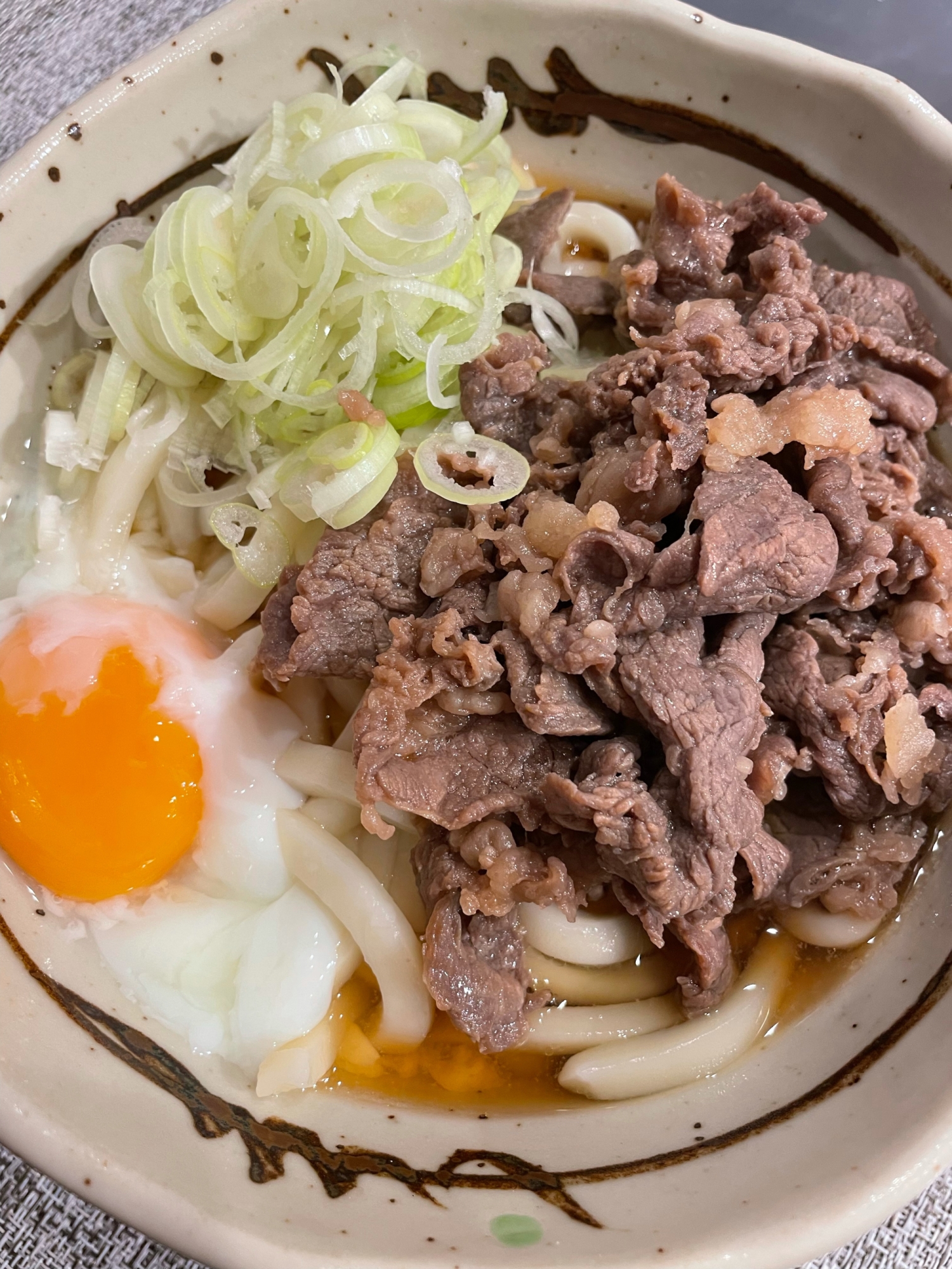 コク旨⭐温玉のせ肉うどん