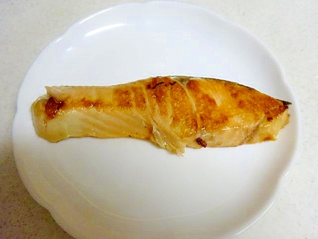 フライパン調理♪甘口鮭の切り身の焼き方