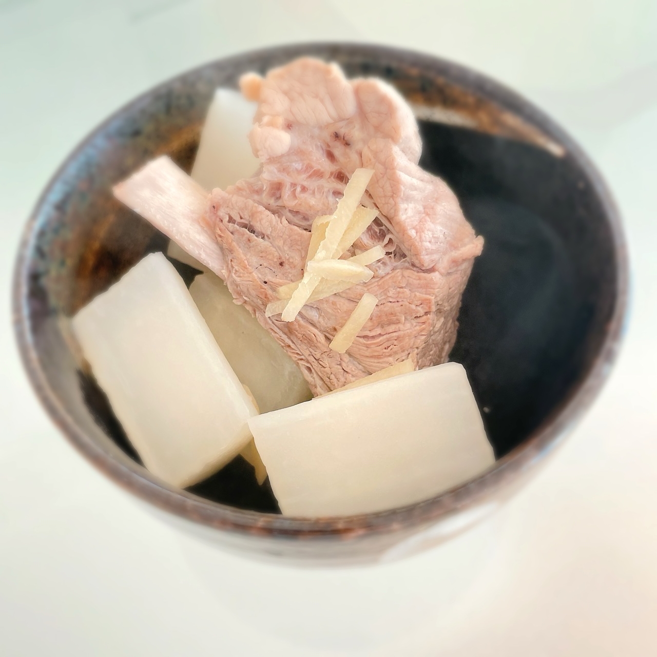 生姜かおる　大根とスペアリブの煮物