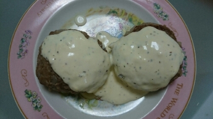ソースがとても美味しかったです(*´∇｀)
中にとろけるチーズも入れてみました♪
また作ってみます☆ミ