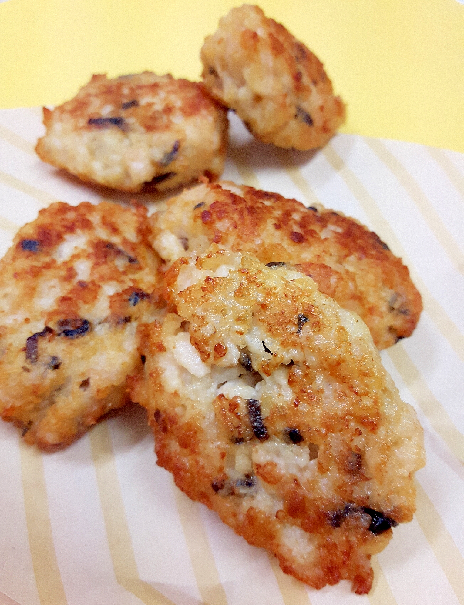 子供が喜ぶ 鶏ひき肉 長芋 塩昆布の唐揚げ レシピ 作り方 By Acchan66 楽天レシピ 子供が喜ぶ 鶏ひき肉 長芋 塩昆布の唐揚げ レシピ 作り方 By Acchan66 楽天レシピ