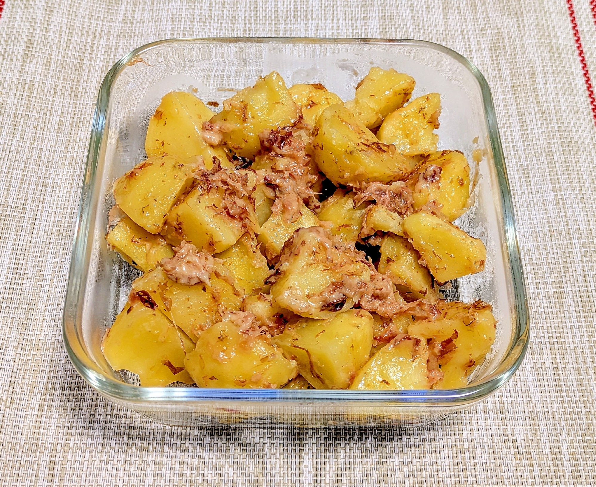 電子レンジで簡単☆じゃがいものバターおかか和え