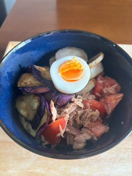 トマト茄子ツナで具だくさんなそうめん♪