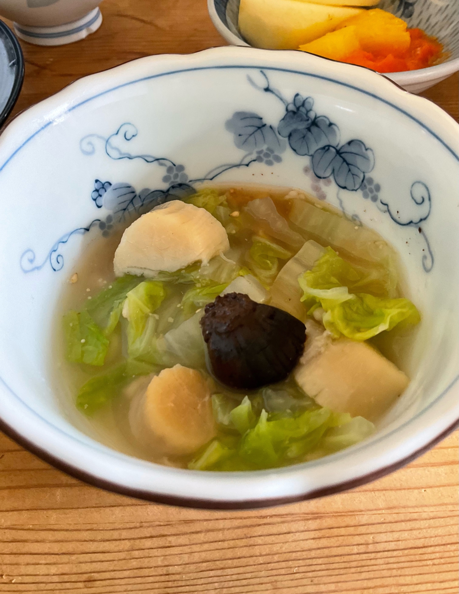 ホタテ貝柱白菜黒にんにくの煮物