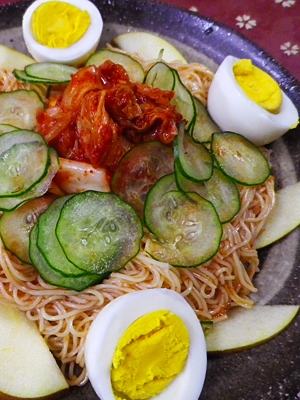 りんごビビン素麺