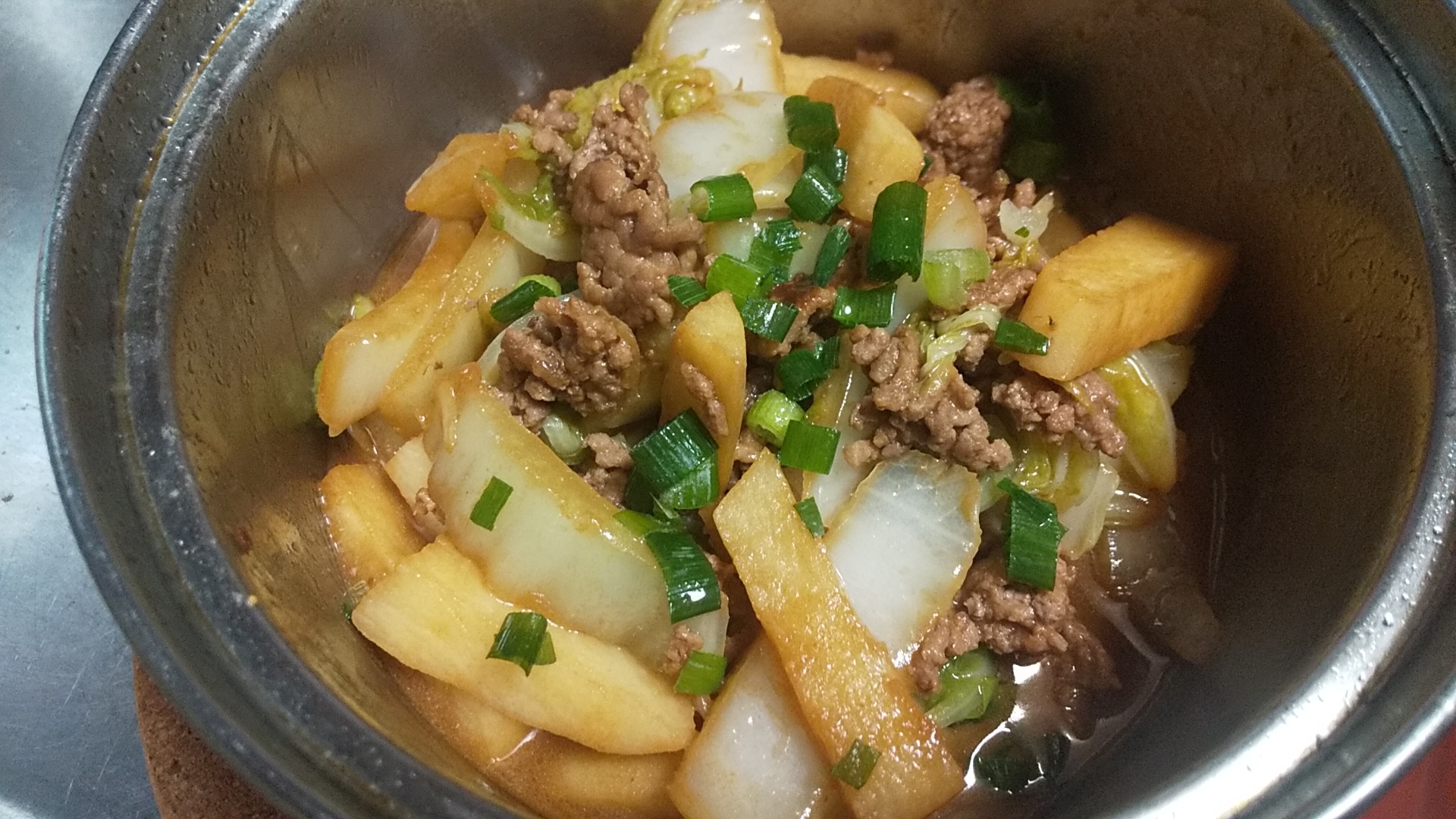 ひき肉と長芋と白菜の味噌炒め