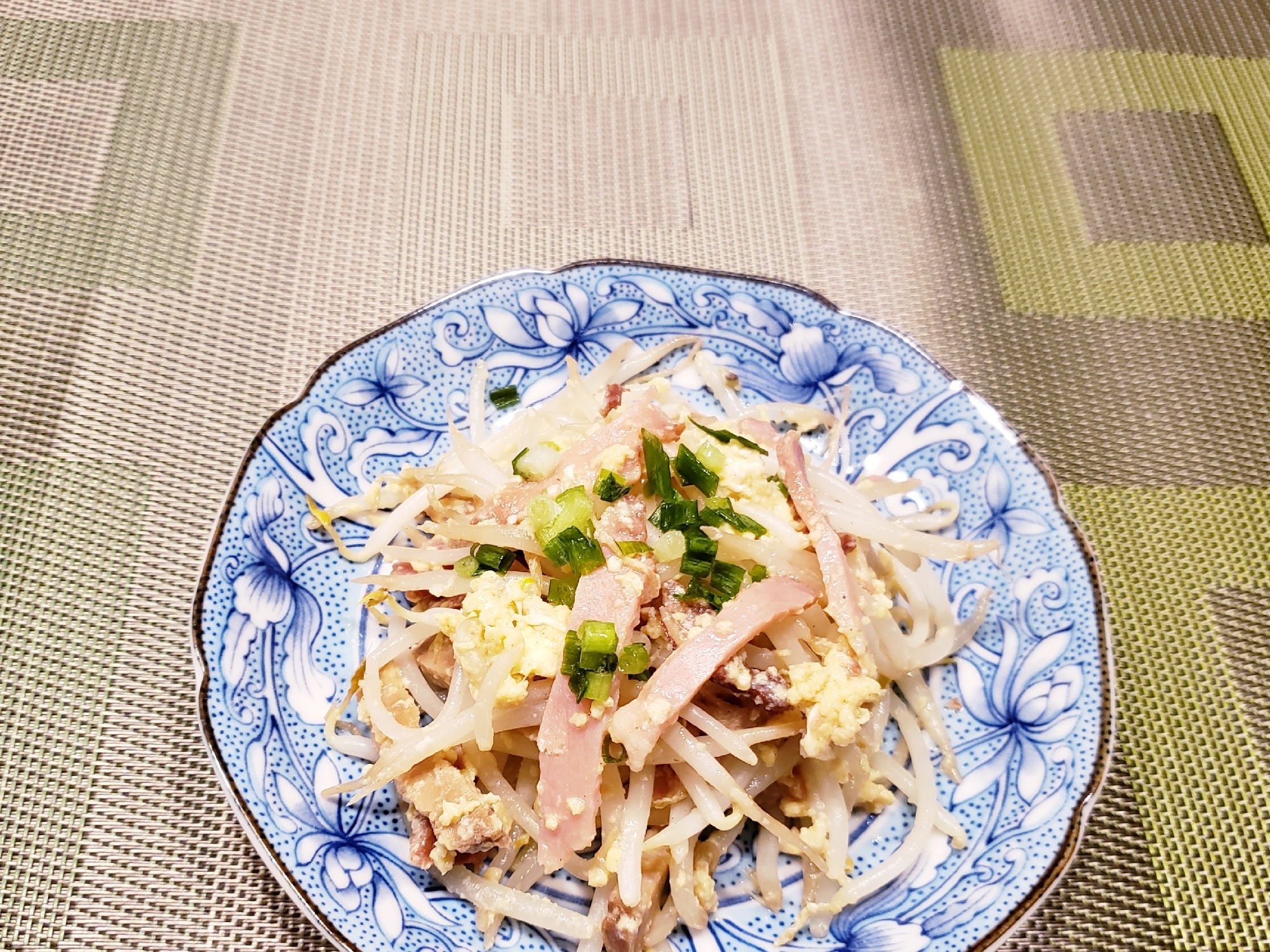 もやし と 焼き豚の 簡単 炒めもの