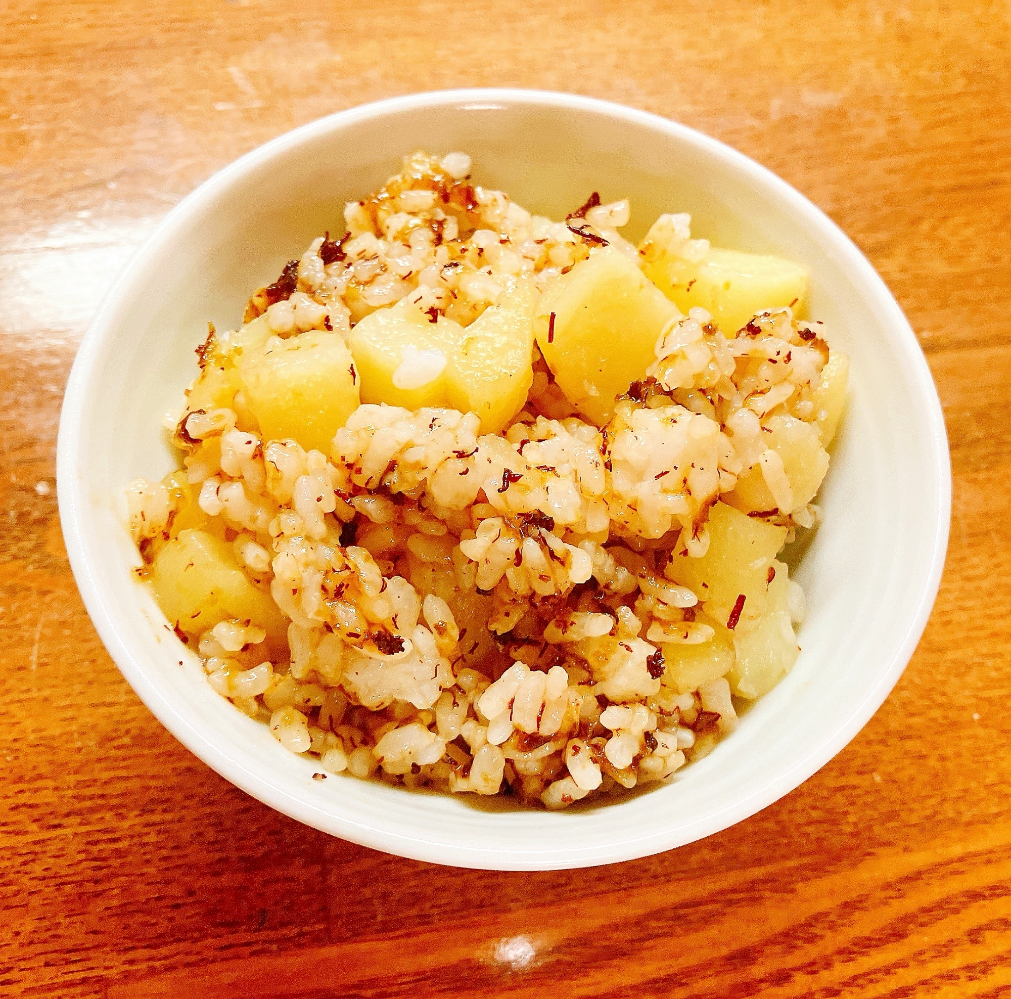 じゃがいもと海苔の佃煮の混ぜご飯