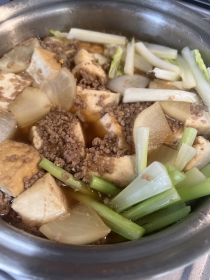 甘めにできたのでカブや白菜も豆乳あったかい一品ができました