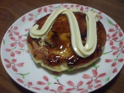 ５回目のリピで初レポです。給料日前に、２人分５０円で出来るので節約レシピとして活用してます♪でもうちのラップでは細マヨ出来ないのです・・しかしすごレポ数ですね❤