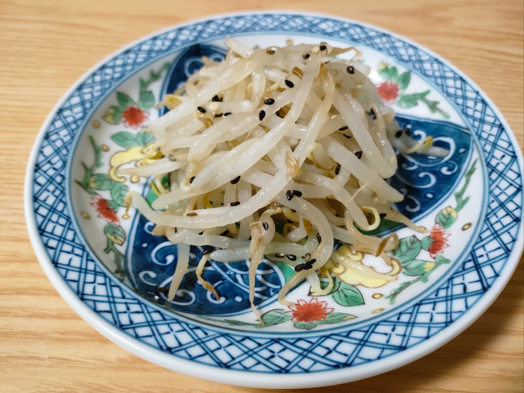 レンジで簡単☆もやしの酢味噌黒ごま和え