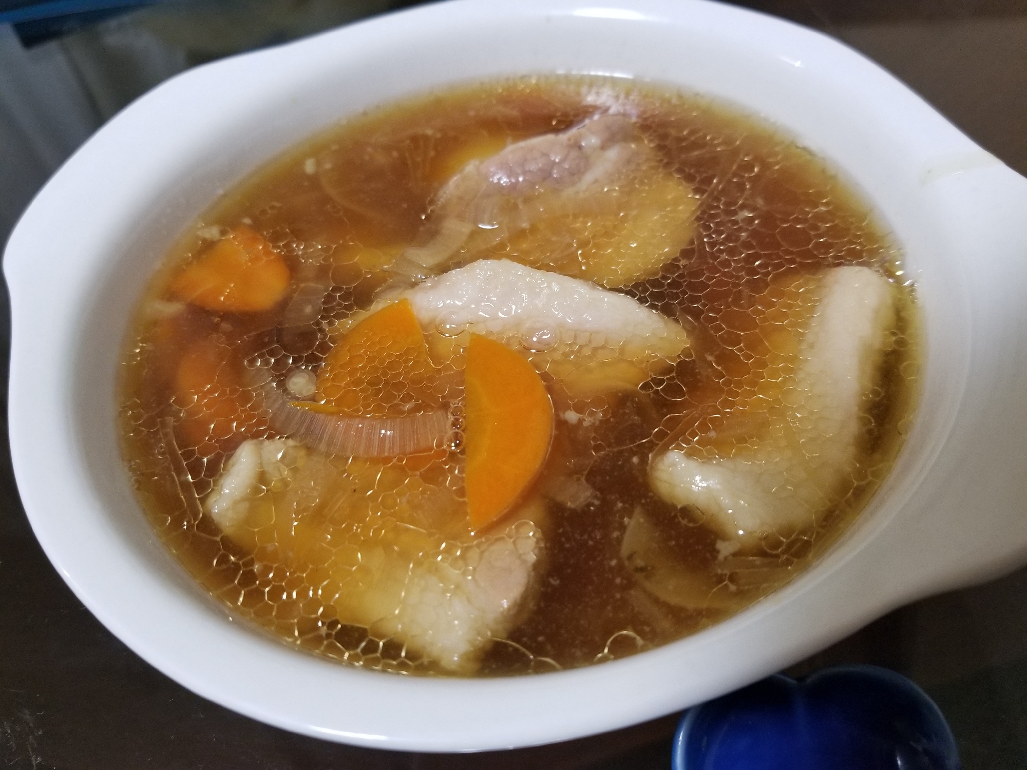 【バクテー風】豚肉煮込みスープ