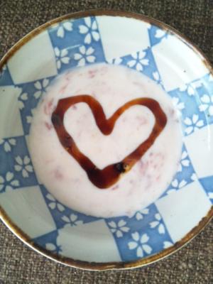 黒蜜いちごジャムヨーグルト