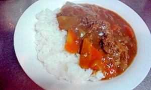 ご飯が炊ける間にできちゃう牛こま肉の圧力鍋カレー♪