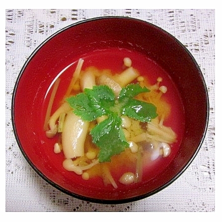 三つ葉・えのき・しめじの味噌汁（液体みそ）