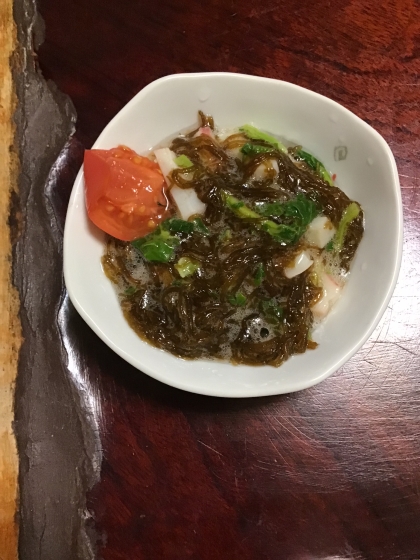 今が旬っ！沖縄直送もずくで作るミニトマキュウポン！