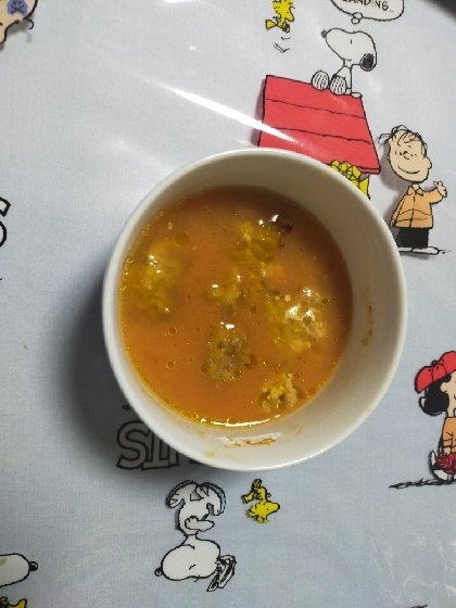 紅蓮華ちゃん(’∀’*)トマトジュースで簡単に野菜と鶏団子スープ美味しかったです(ﾉ*°▽°)ﾉ