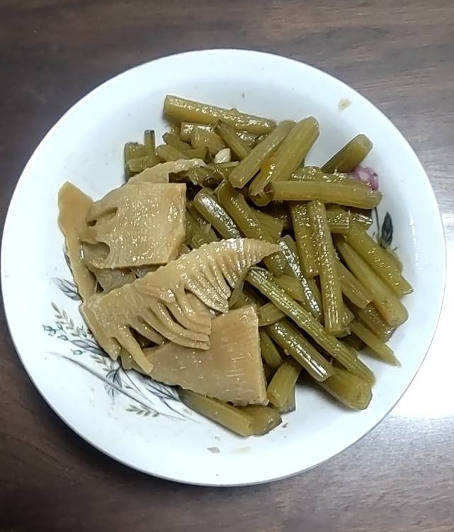 たけのことふきの煮物