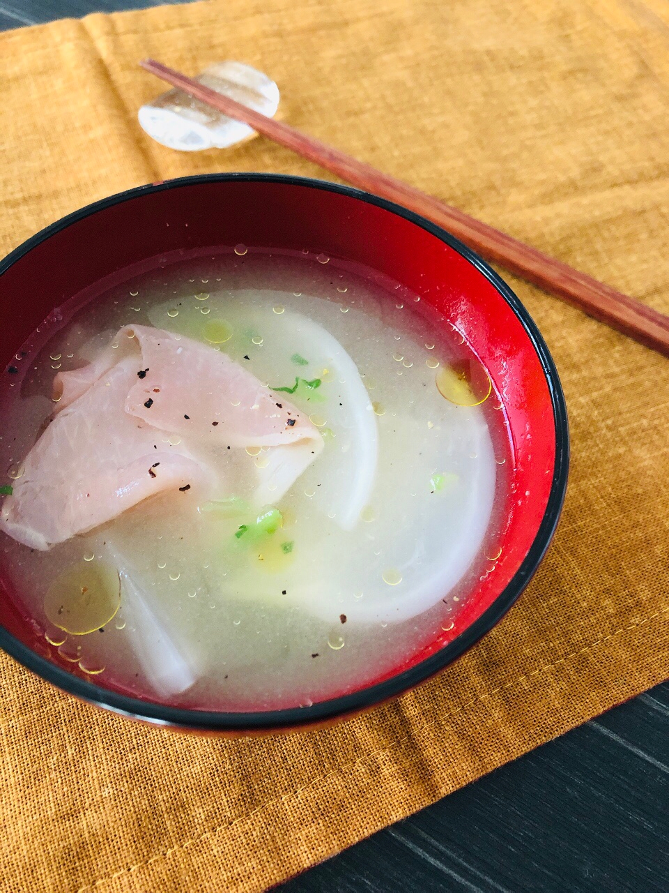 かぶと生ハムの味噌汁