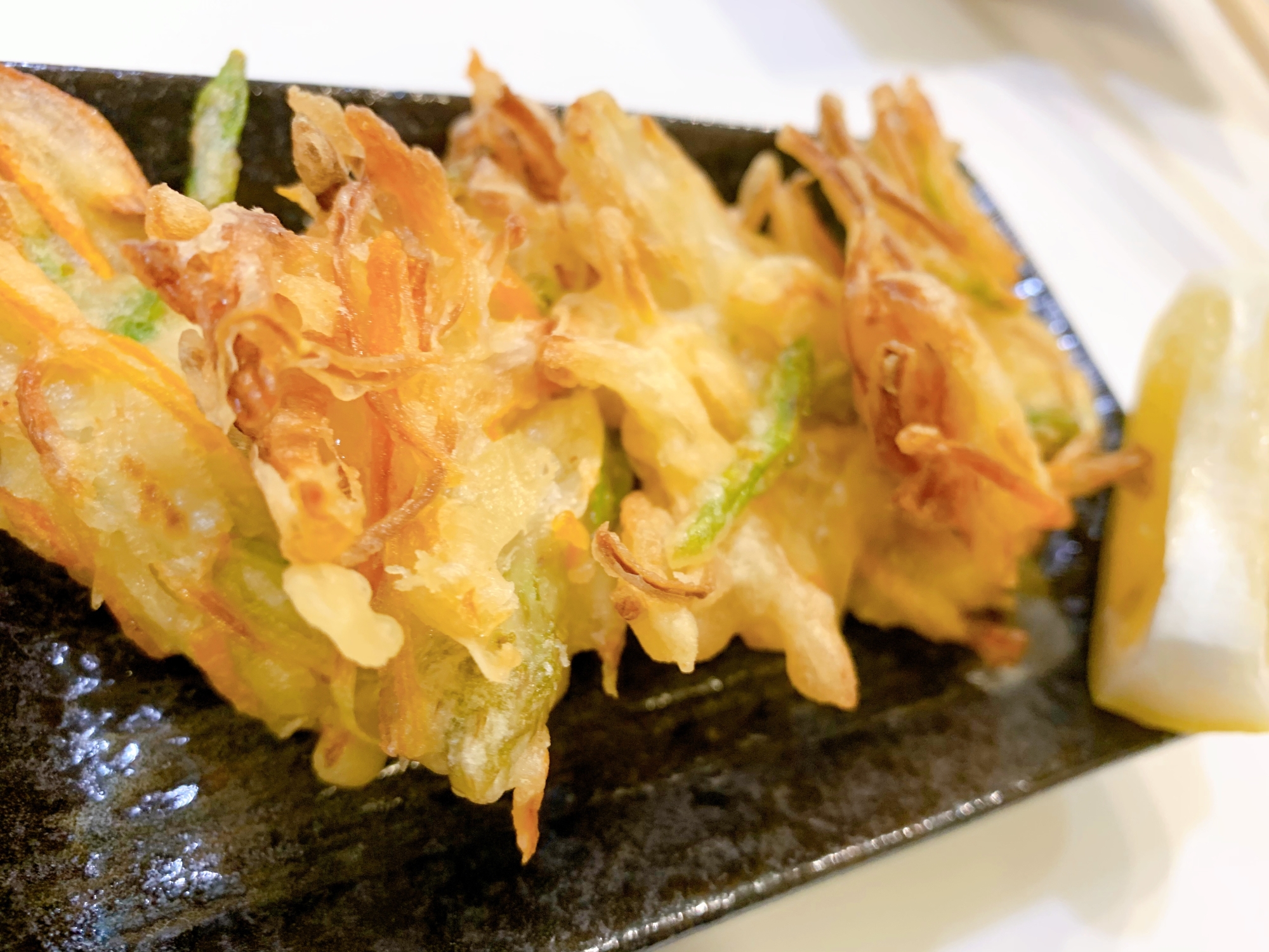 フライパンで!アスパラ・にんじん・玉ねぎのかき揚げ