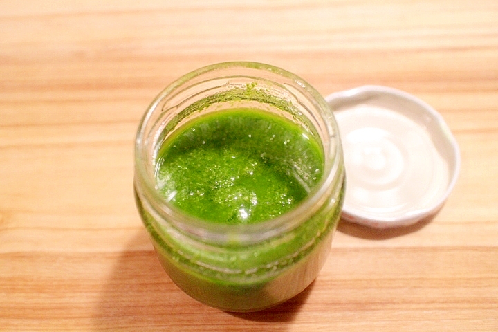 4種のフレッシュハーブのグリーンソース