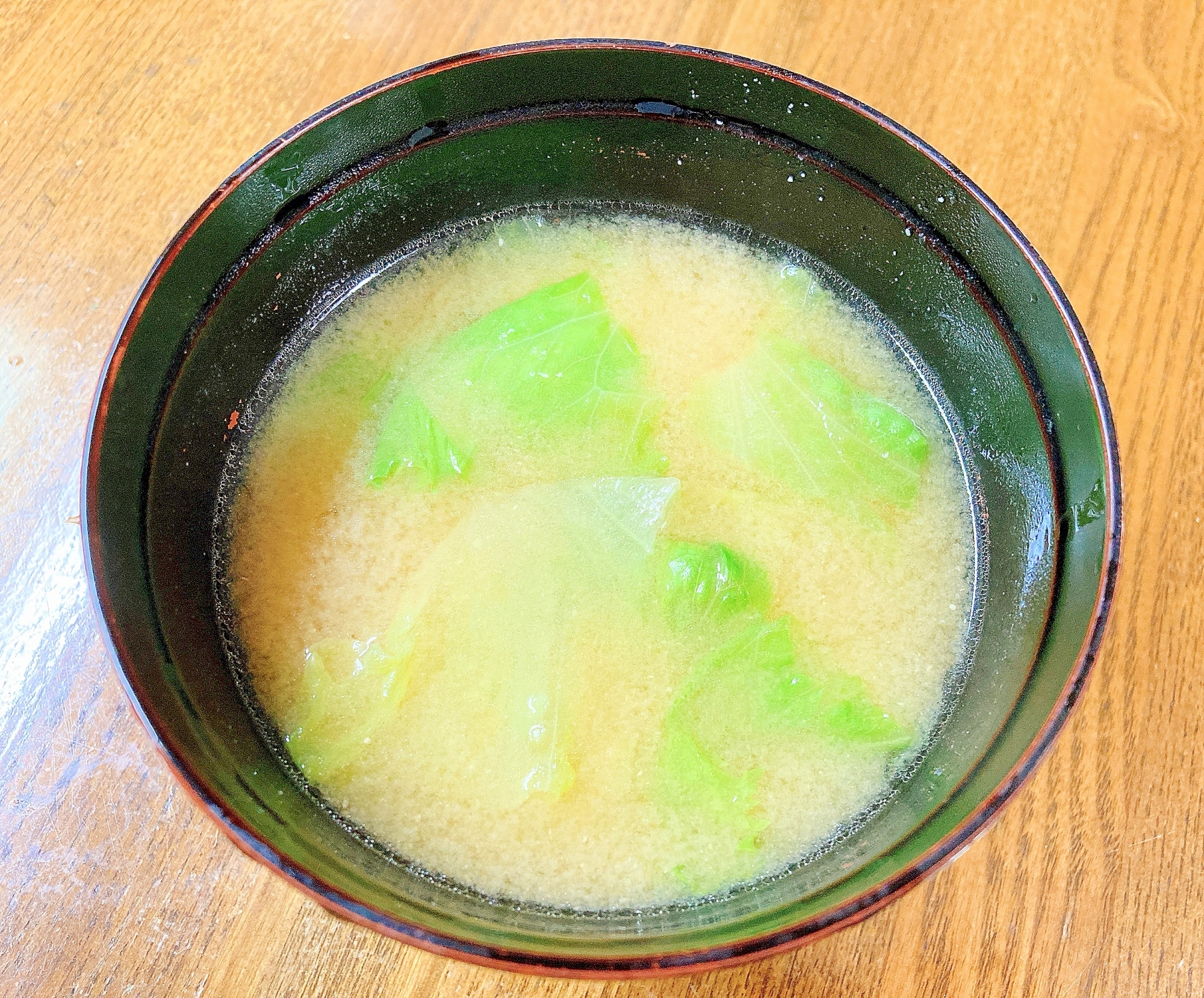 炒めレタスの味噌汁