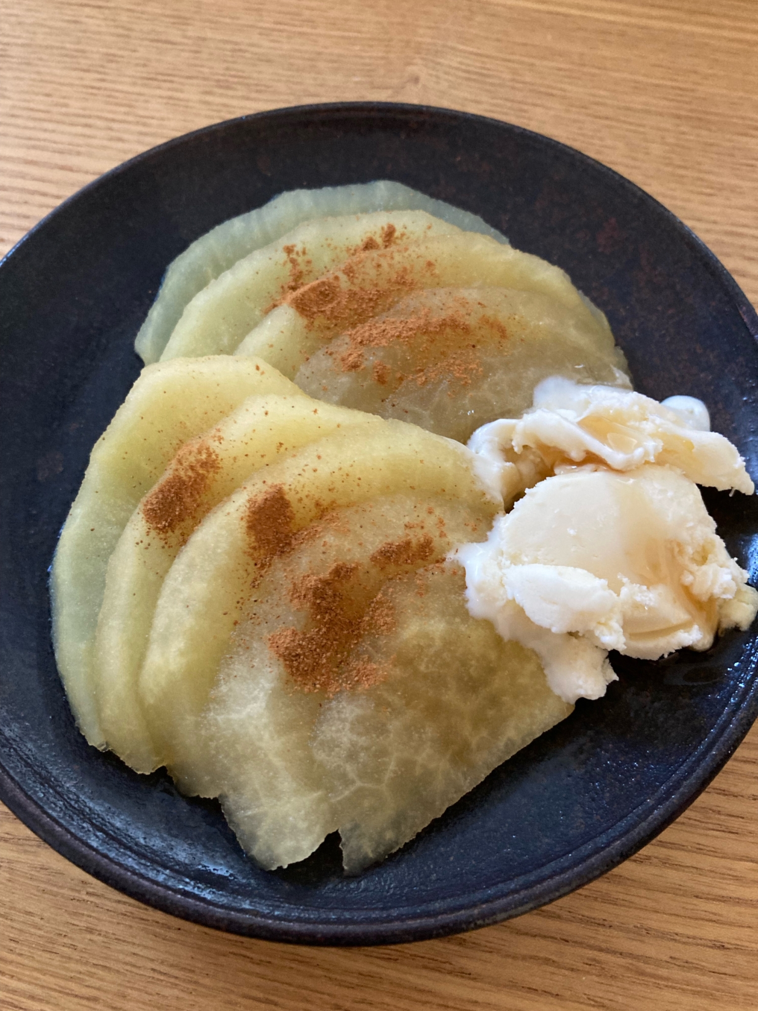 りんごのコンポート〜バニラアイス添え〜