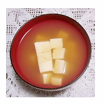 木綿豆腐の味噌汁（鰹だし）