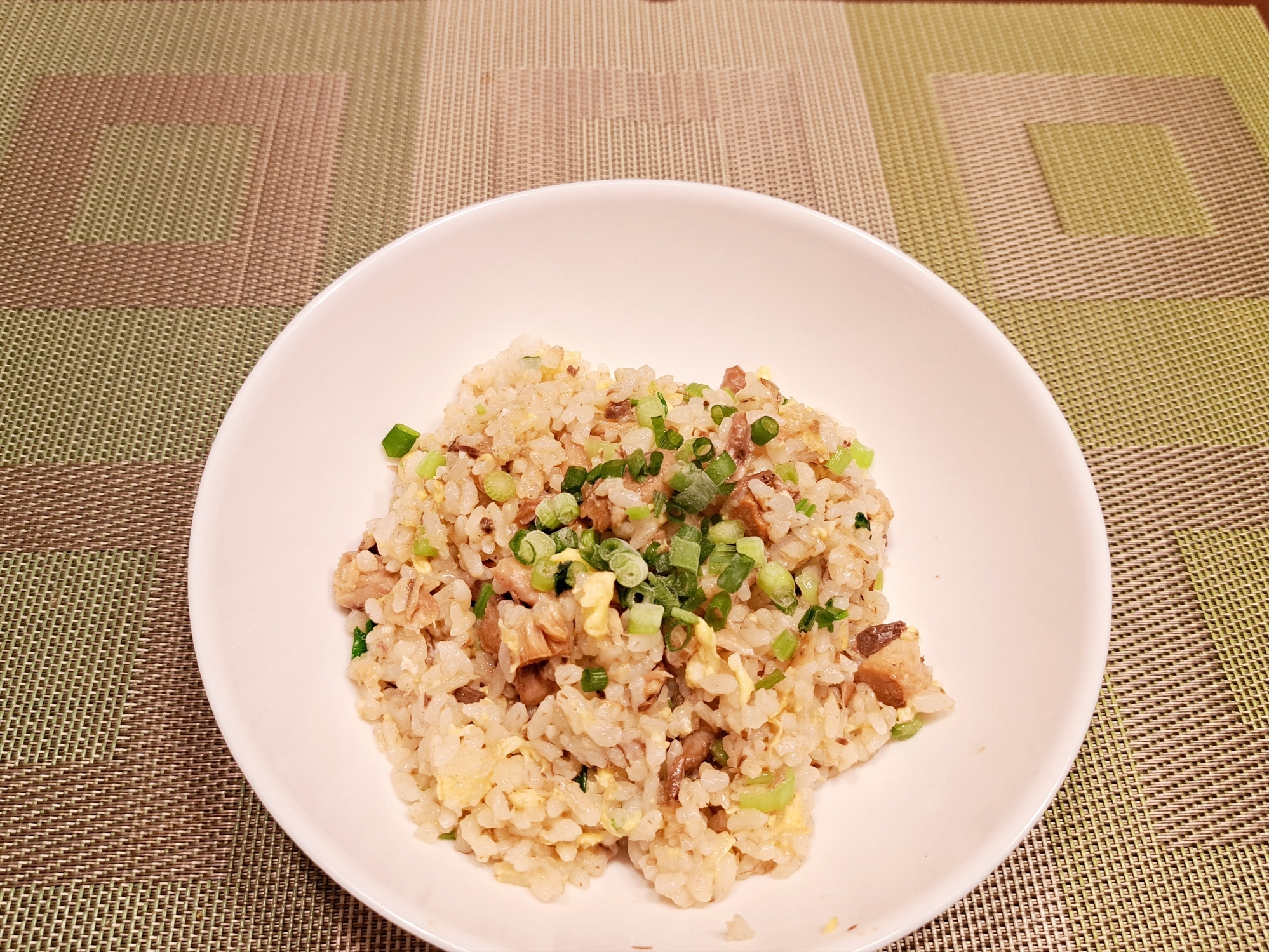 さば みそ煮缶で!簡単チャーハン