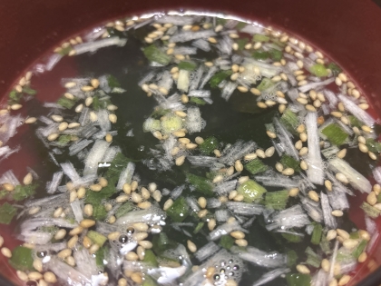 わかめスープ
