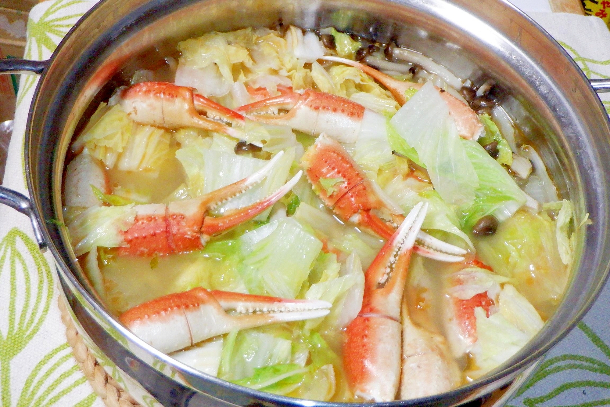 サーモンのだしでカニ鍋