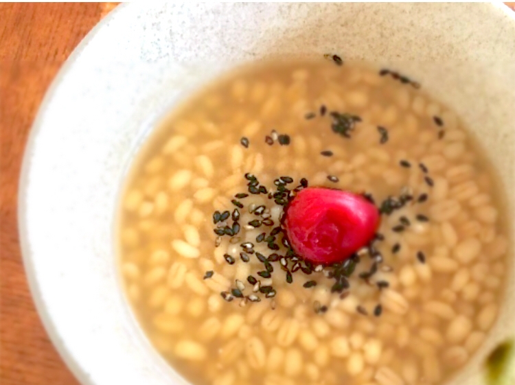 人気のもち麦で【香ばし茶粥】ダイエット