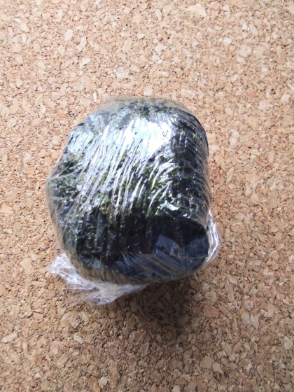 鰹節と梅の簡単おにぎり