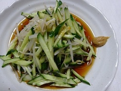 余った冷やし中華のタレで きゅうりともやしのサラダ レシピ 作り方 By ミニーちゃん 楽天レシピ