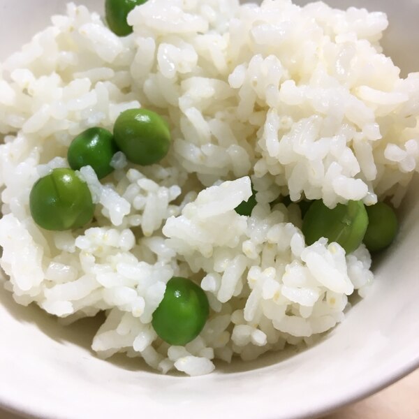 優しい甘さのえんどう豆ご飯 レシピ 作り方 By しおぱんkitchen 楽天レシピ 優しい甘さのえんどう豆ご飯 レシピ 作り方 By しおぱんkitchen 楽天レシピ