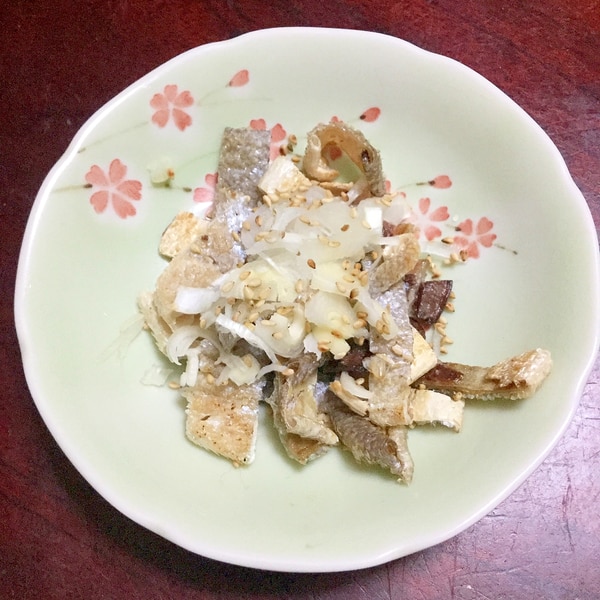 ブリ皮のカリカリ焼き ネギ添え 居酒屋 おつまみ レシピ 作り方 By とりあえず乾杯 楽天レシピ ブリ皮のカリカリ焼き ネギ添え 居酒屋 おつまみ レシピ 作り方 By とりあえず乾杯 楽天レシピ