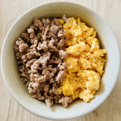 お肉はぽろぽろ、卵はふわふわに仕上がりました！味も美味しいです！