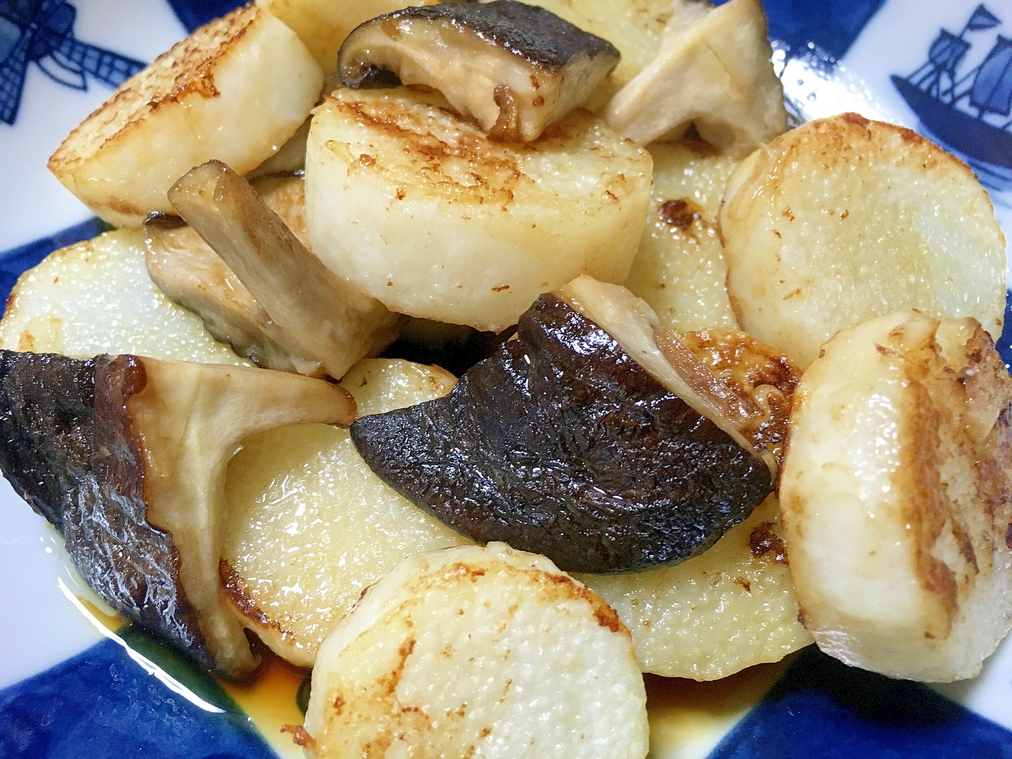 椎茸と長芋のバタポン炒め