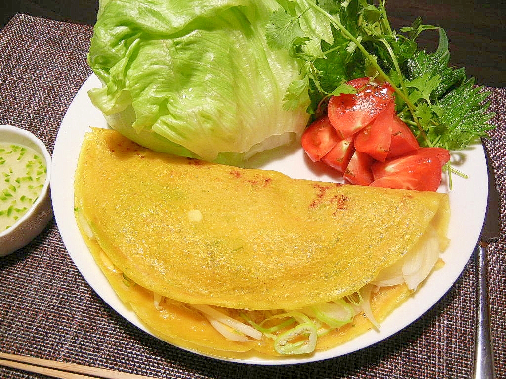 もちもち生地の豚肉のバインセオ