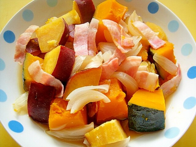 かぼちゃとさつまいもベーコンの煮物 レシピ・作り方 by mint✩（返