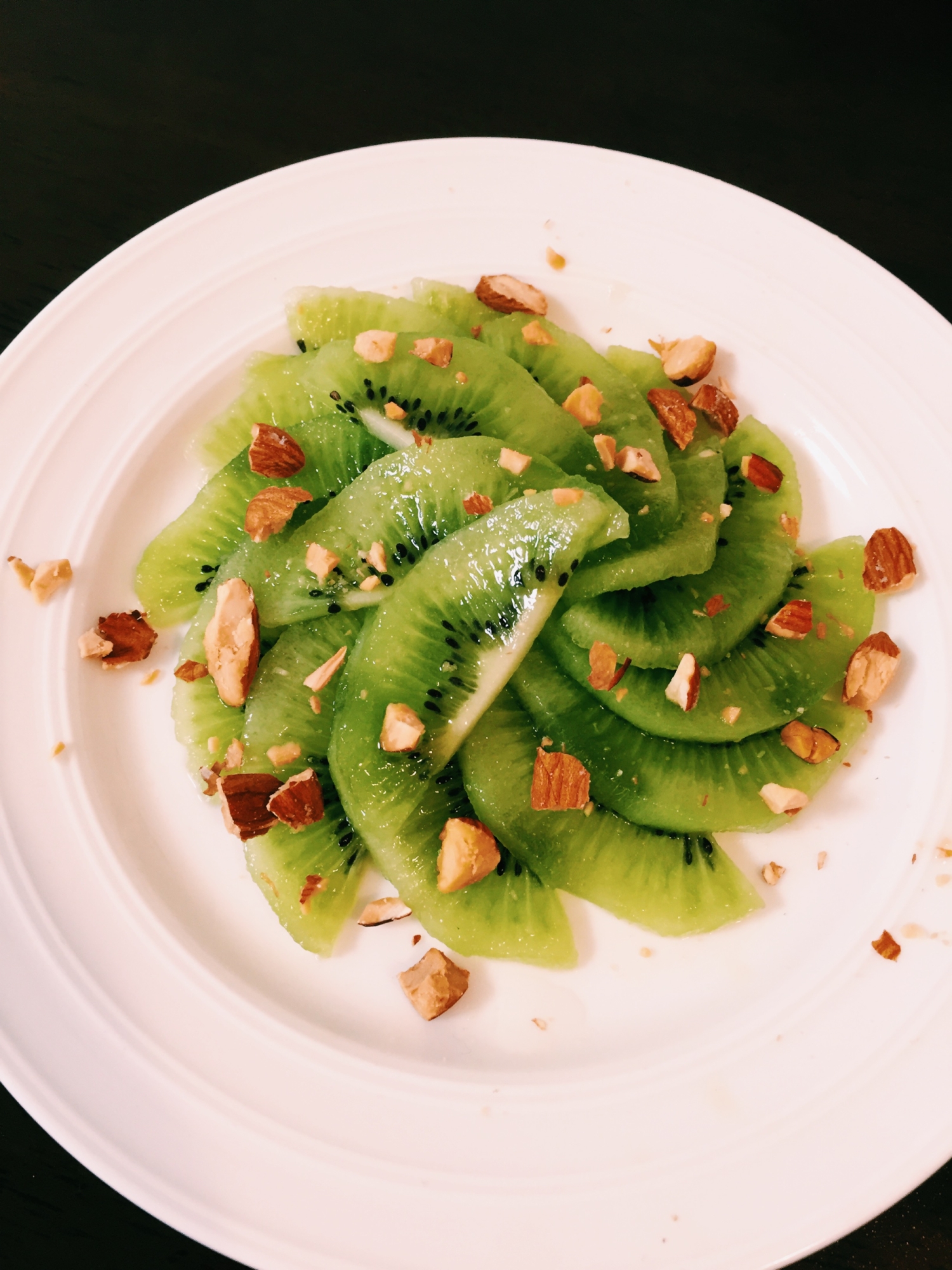 キウイとアーモンドの前菜料理 レシピ 作り方 By 料理好きな人a 楽天レシピ キウイとアーモンドの前菜料理 レシピ 作り方 By 料理好きな人a 楽天レシピ