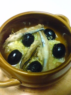 きびなごの天ぷらとブラックオリーブのオイル焼き